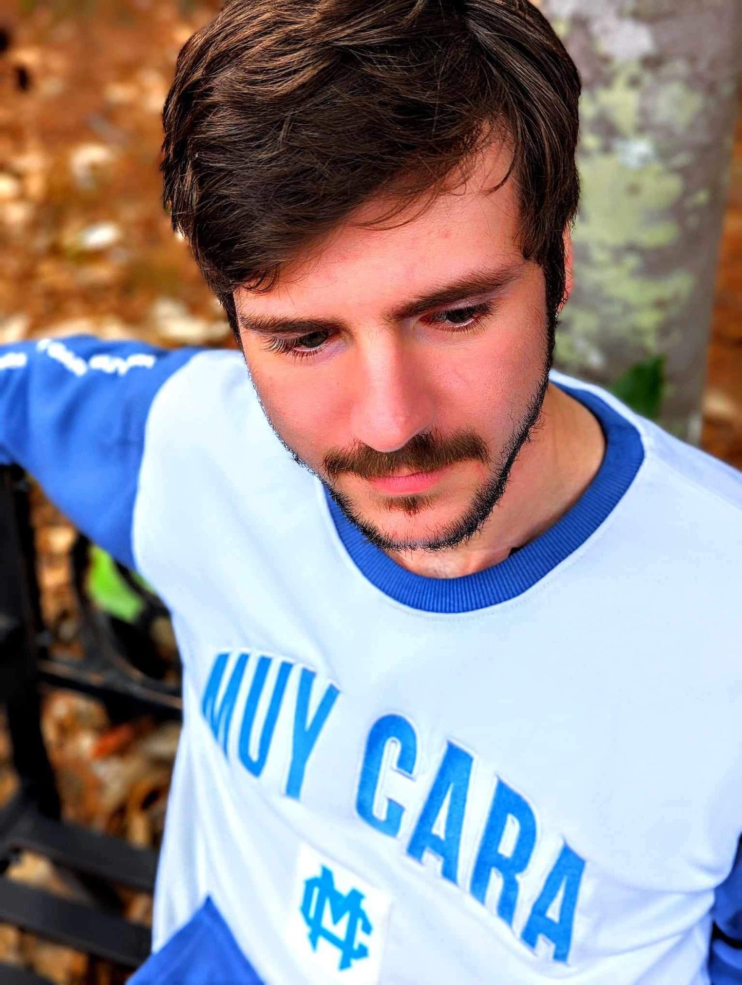 Baby Blue and White Crewneck - www.muycara.com