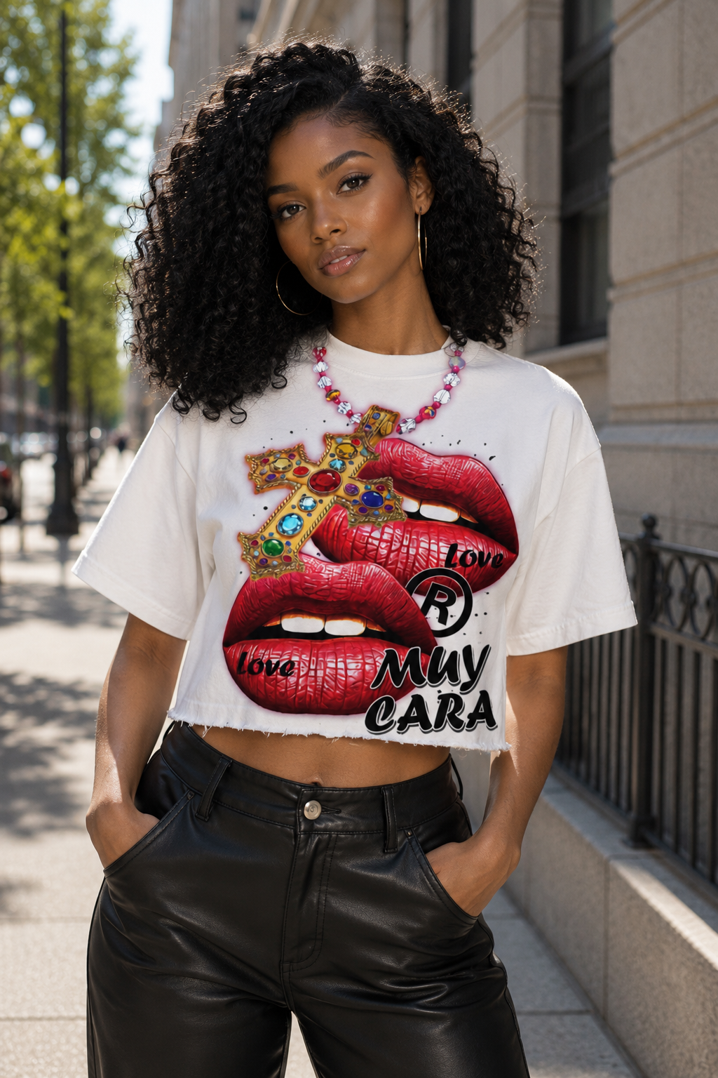 Muy Cara Women’s Oversized Bold Lips Graphic Tee – Luxury Streetwear Crop with Distressed Statement Detail
